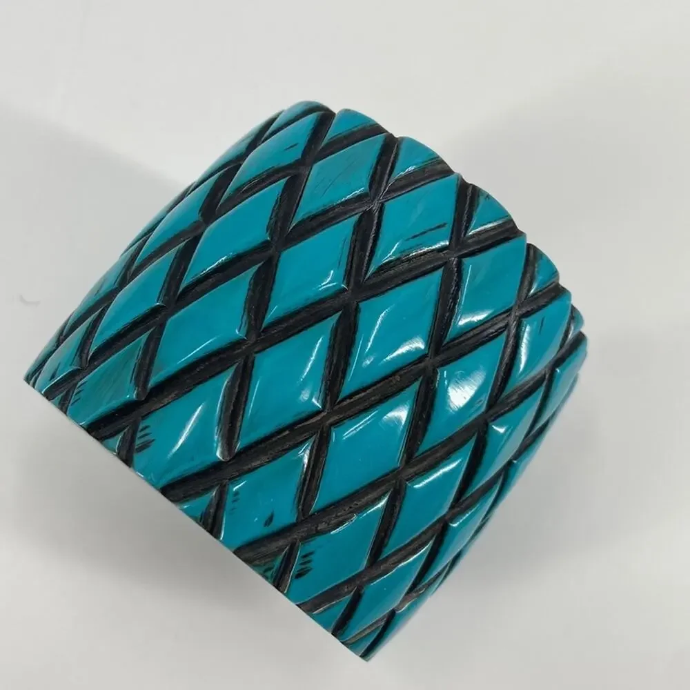 Fantasy Blue scale bracelet